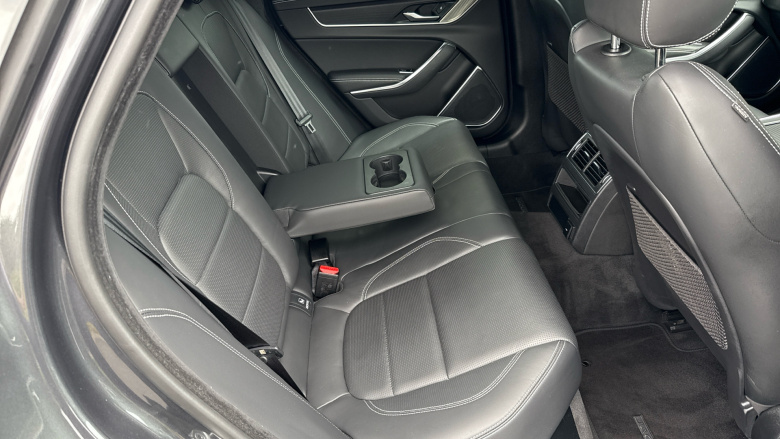 Jaguar XF 2.0 D200 R-Dynamic HSE 4dr Auto AWD Diesel Saloon